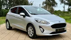 Cinza Usado 2018 Ford Fiesta Business Edition Citadino | € 12.900 (Preço justo)