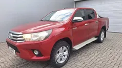 Vermelho Usado 2016 Toyota HiLux Pickup | € 30.000