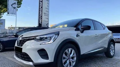 Usado Renault Captur Intens 100 HP (73 kW) 2020 Cinzento SUV