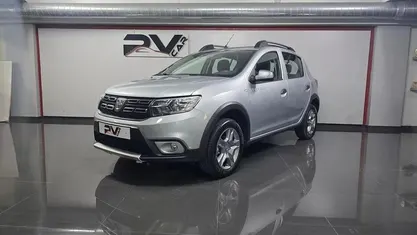 Usado Dacia Sandero Stepway 101 HP (74 kW) 2021 Cinzento Citadino