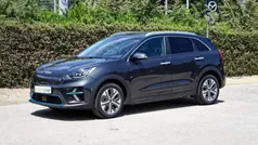 Cinza Usado 2022 Kia e-Niro Spirit SUV | € 26.000 (Bom preço)