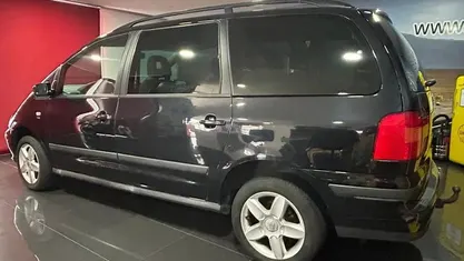 Usado Seat Alhambra Reference 115 HP (84 kW) 2008 Preto Monovolume