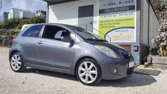 Cinzento Usado 2007 Toyota Yaris | € 9.500
