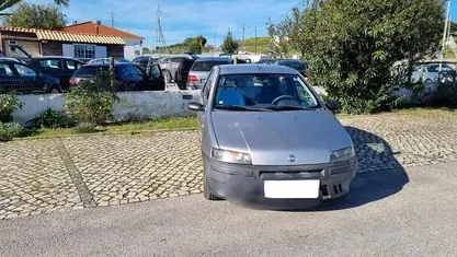 Usado Fiat Punto 80 HP (58 kW) 2001 Citadino