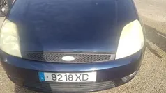 Usado 2004 Ford Fiesta Citadino | € 2.250 (Bom preço)