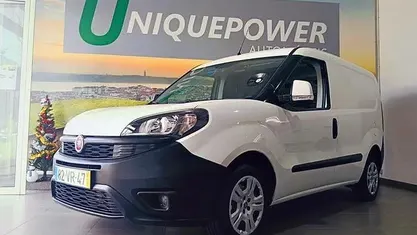 Branco Usado 2018 Fiat Doblò Easy Monovolume | € 9.480 (Bom preço)