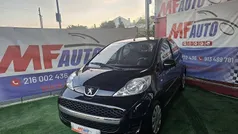 Preto Usado 2010 Peugeot 107 Citadino | € 5.500 (Preço justo)