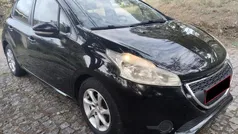 Usado 2014 Peugeot 208 Active Citadino | € 7.750 (Bom preço)