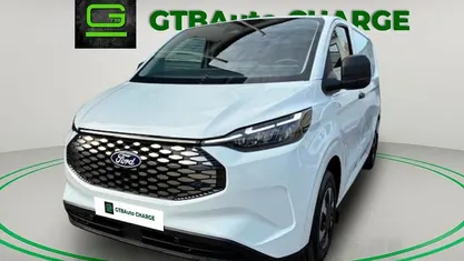 Branco Usado 2024 Ford Transit Trend Sedan | € 37.900 (Super Preço)