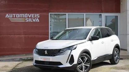Usado Peugeot 3008 Allure 130 HP (95 kW) 2021 Branco SUV
