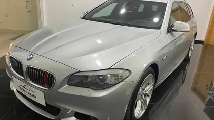 Usado BMW 520 184 HP (135 kW) 2012 Cinzento Carrinha