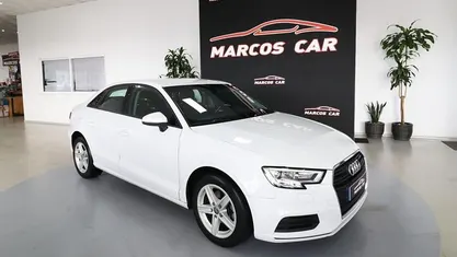 Usado Audi A3 116 HP (85 kW) 2018 Branco Sedan