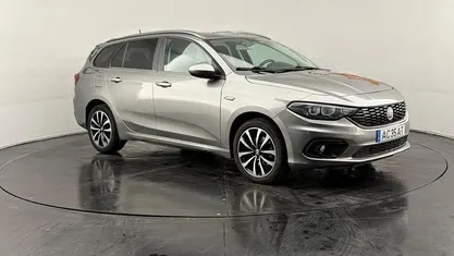 Usado Fiat Tipo 95 HP (69 kW) 2020 Cinzento Carrinha