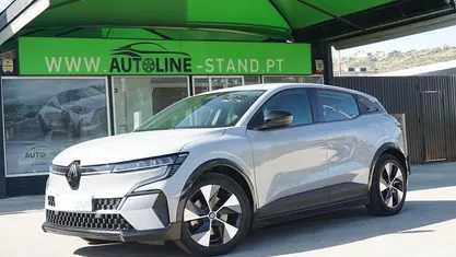 Cinza Usado 2023 Renault Mégane Equilibre | € 23.990 (Bom preço)