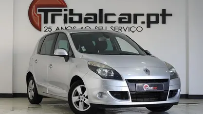 Usado Renault Scénic III 110 HP (80 kW) 2009 Cinzento Monovolume
