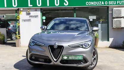 Cinza Usado 2018 Alfa Romeo Stelvio Super SUV | € 23.970 (Preço justo)