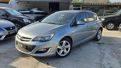 Cinzento Usado 2013 Opel Astra Executive | € 7.990 (Preço justo)