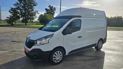 Branco Usado 2018 Renault Trafic Monovolume | € 16.900 (Super Preço)