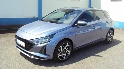 Azul Usado 2025 Hyundai i20 Citadino | € 25.500 (Preço justo)