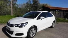 Branco Usado 2015 Citroën C4 PureTech Citadino | € 7.950 (Preço justo)