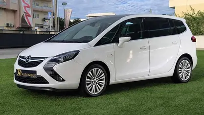 Usado 2016 Opel Zafira Monovolume | € 12.000 (Super Preço)