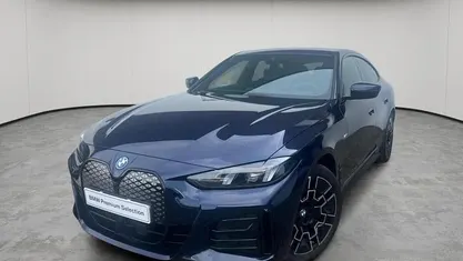 Azul Novo 2026 BMW i4 Sedan | € 69.950 (Preço justo)