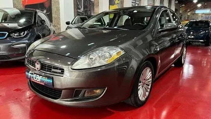 Cinzento Usado 2008 Fiat Bravo Dynamic Citadino | € 6.990 (Preço justo)