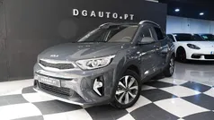 Cinzento Usado 2023 Kia Stonic SUV | € 17.990 (Preço justo)