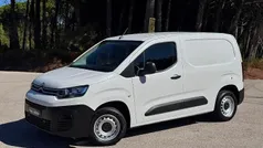 Branco Usado 2022 Citroën Berlingo Feel Monovolume | € 15.250 (Preço justo)