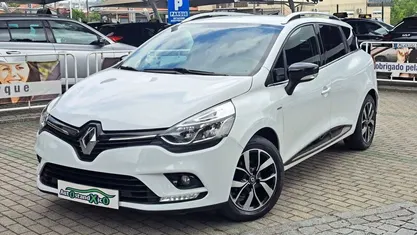 Branco Usado 2020 Renault Clio GrandTour LIMITED Carrinha | € 13.990 (Preço justo)