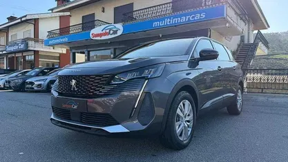 Usado Peugeot 5008 Active 130 HP (95 kW) 2023 SUV