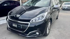 Preto Usado 2016 Peugeot 208 Style Citadino | € 9.900 (Preço justo)