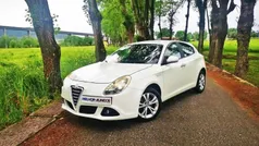 Branco Usado 2011 Alfa Romeo Giulietta Distinctive Citadino | € 9.500 (Preço justo)
