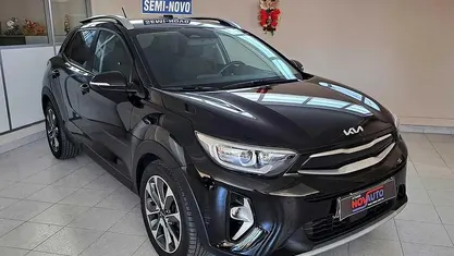 Usado Kia Stonic 100 HP (73 kW) 2022 SUV