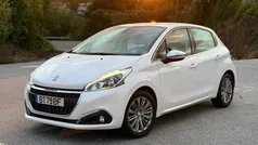 Branco Usado 2017 Peugeot 208 Citadino | € 8.950 (Preço justo)