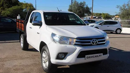 Branco Usado 2019 Toyota HiLux Pickup | € 32.750 (Preço justo)