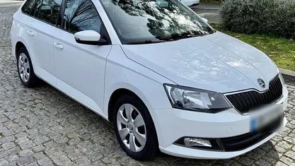 Branco Usado 2016 Skoda Fabia Citadino | € 11.999 (Preço justo)