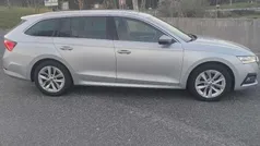 Cinzento Usado 2023 Skoda Octavia Carrinha | € 27.000 (Preço justo)