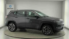 Cinzento Usado 2024 Jeep Compass SUV | € 29.990 (Bom preço)