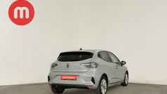 Cinzento Usado 2024 Renault Clio V Evolution | € 17.299 (Preço justo)