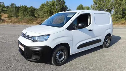 Branco Usado 2021 Citroën Berlingo Monovolume | € 13.950 (Preço justo)