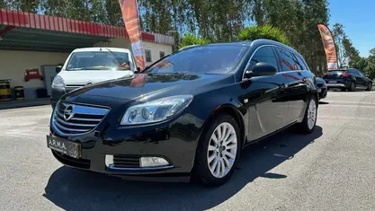 Usado Opel Insignia Executive 131 HP (96 kW) 2012 Preto (metalizado) Carrinha