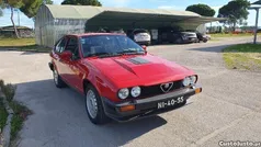 Vermelho Usado 1983 Alfa Romeo GTV | € 34.000