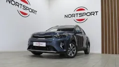 Azul Usado 2022 Kia Stonic SUV | € 17.900 (Preço justo)