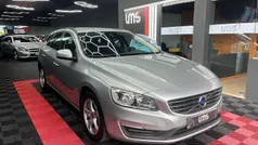 Cinzento Usado 2015 Volvo V60 Kinetic Carrinha | € 11.950 (Bom preço)