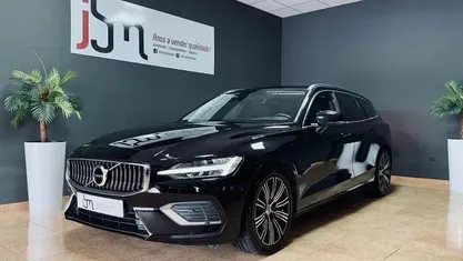 Preto Usado 2021 Volvo V60 Inscription Carrinha | € 25.990 (Preço justo)