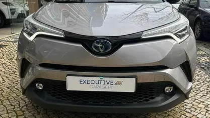 Cinzento Usado 2018 Toyota C-HR SUV | € 19.900 (Preço justo)