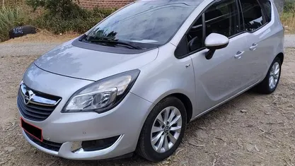 Cinza Usado 2015 Opel Meriva Monovolume | € 8.500 (Preço justo)