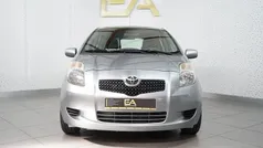 Cinza Usado 2006 Toyota Yaris | € 6.980 (Bom preço)