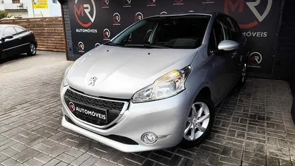 Usado 2012 Peugeot 208 Access Citadino | € 8.900 (Preço justo)